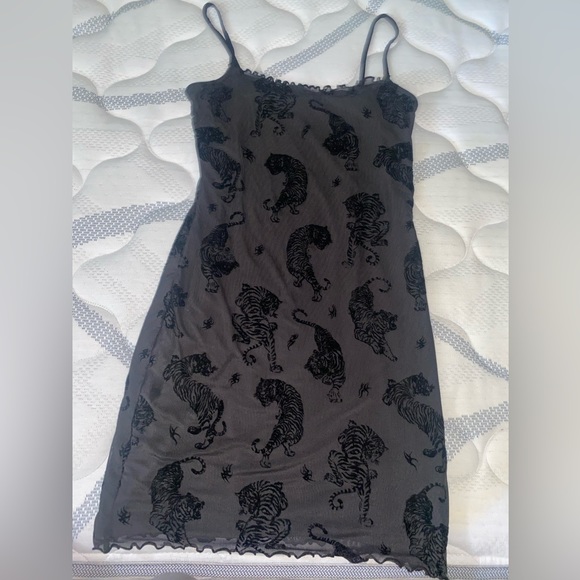 Lacy Tiger Printed Maxi dress - Picture 2 of 2